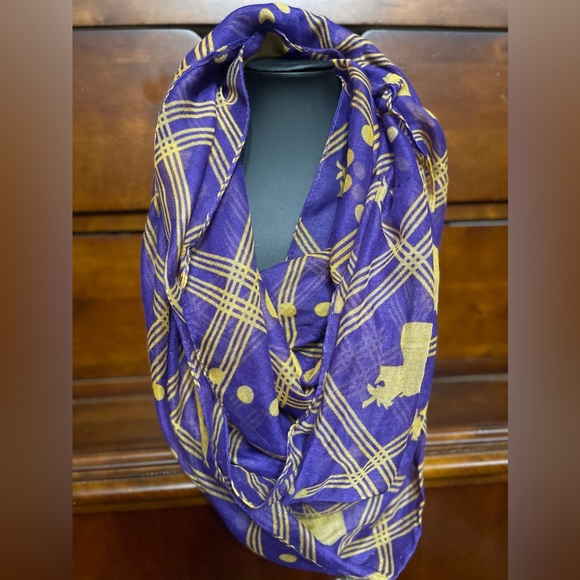 LSU Purple & Gold Infinity Scarf with Louisiana State Symbol - Picture 2 of 3